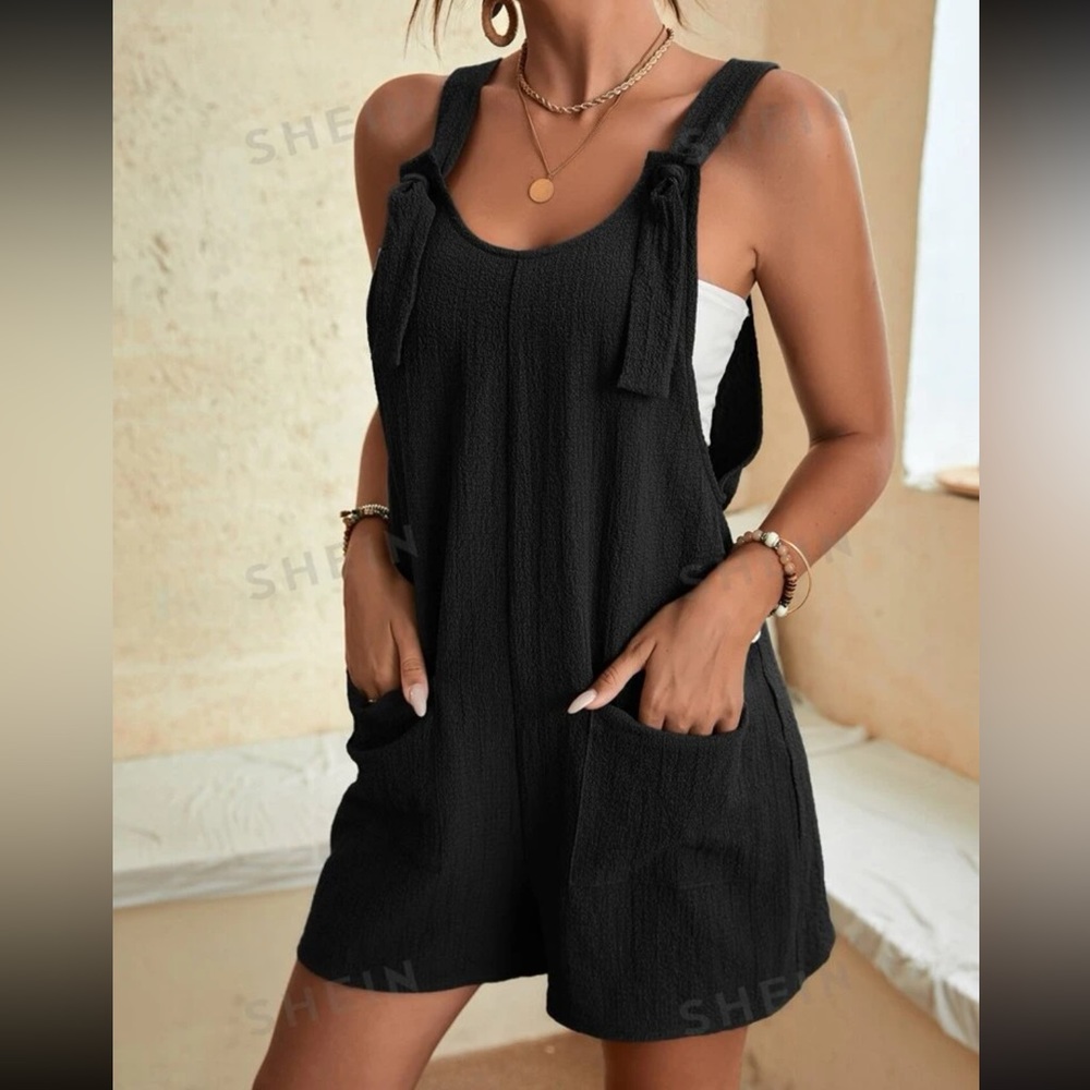 SHEIN Knot Front Pocket Patched Overall Romper